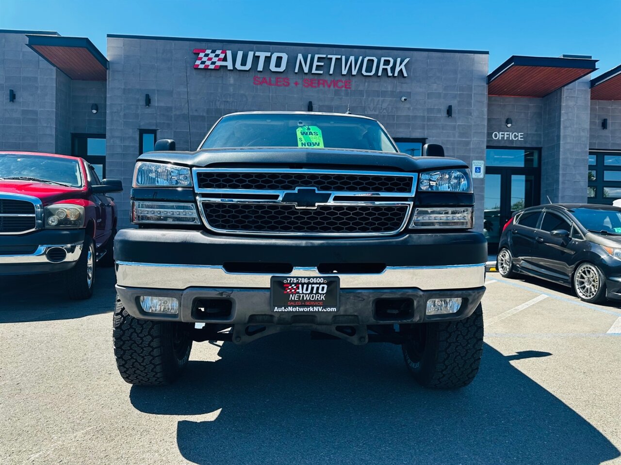 2004 Chevrolet Silverado 2500 LT 4dr Extended Cab - Photo 4 - Reno, NV 89502