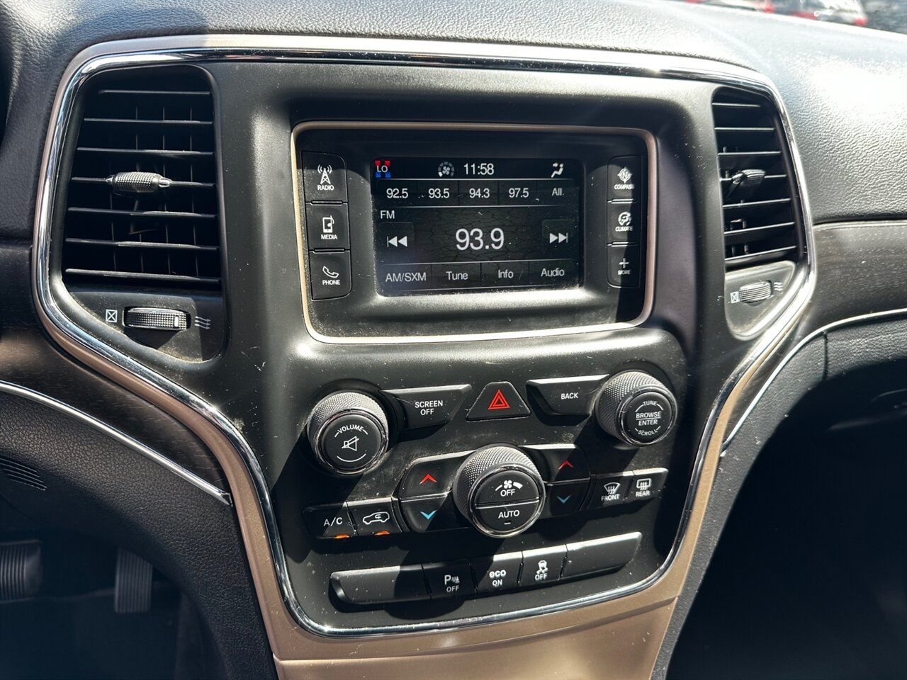 2015 Jeep Grand Cherokee Limited - Photo 18 - Reno, NV 89502