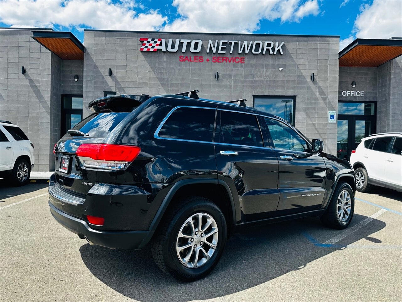 2015 Jeep Grand Cherokee Limited - Photo 3 - Reno, NV 89502