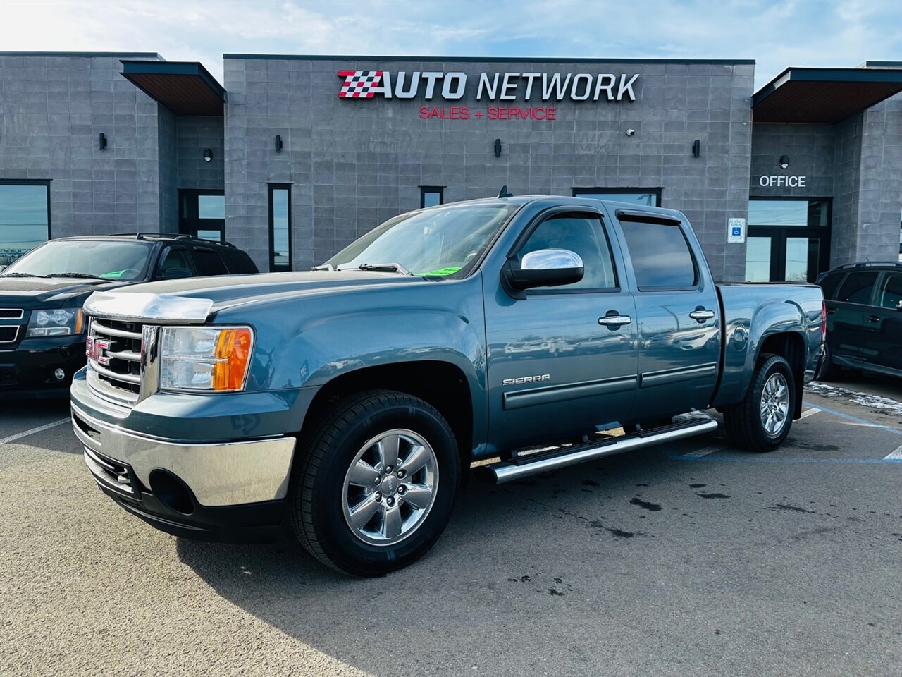 2011 GMC Sierra 1500 SLE - Photo 5 - Reno, NV 89502