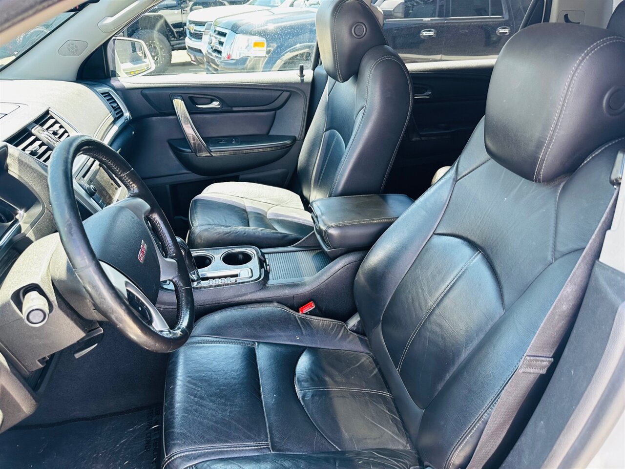 2014 GMC Acadia SLT - Photo 11 - Reno, NV 89502