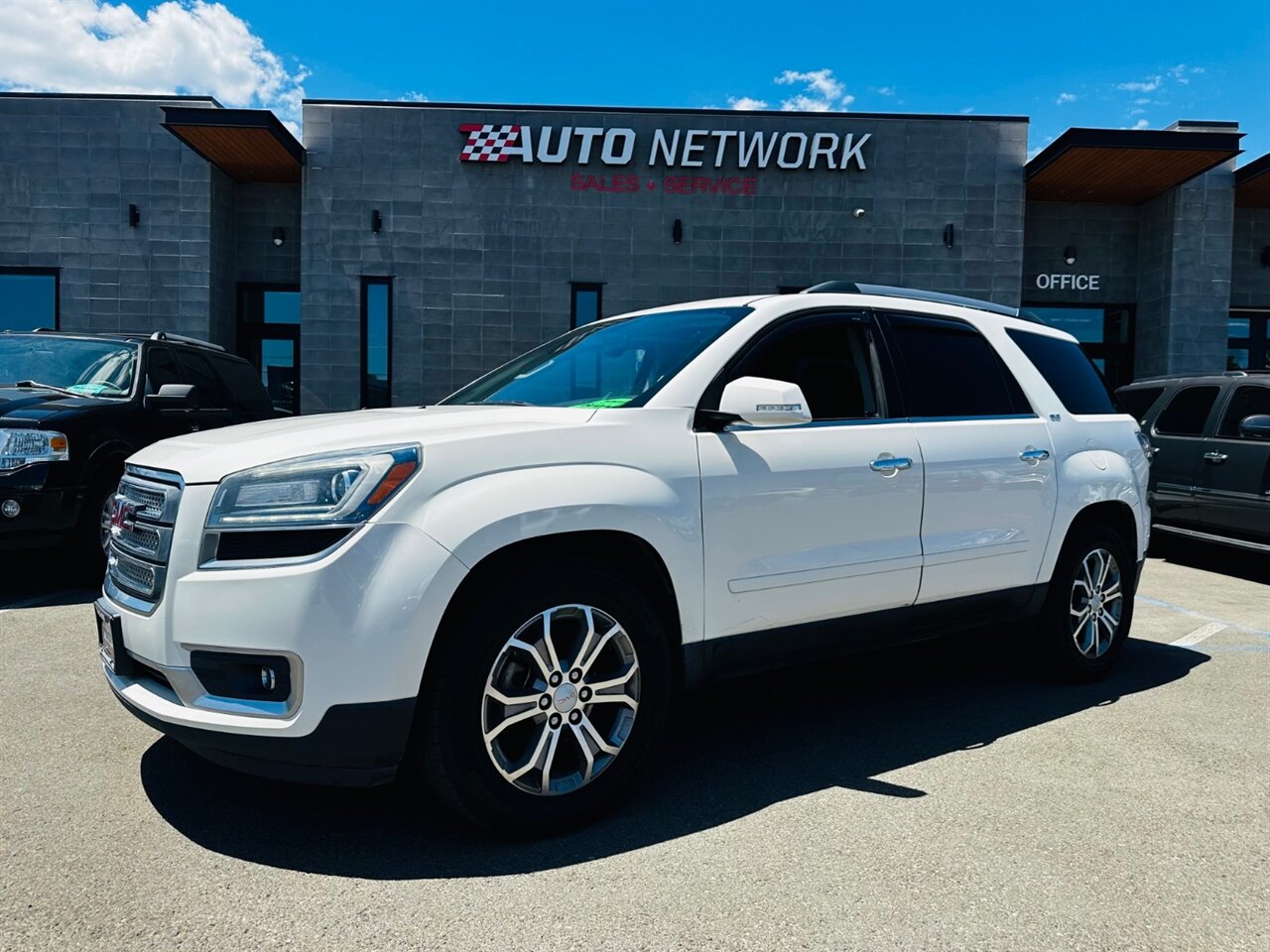 2014 GMC Acadia SLT - Photo 5 - Reno, NV 89502