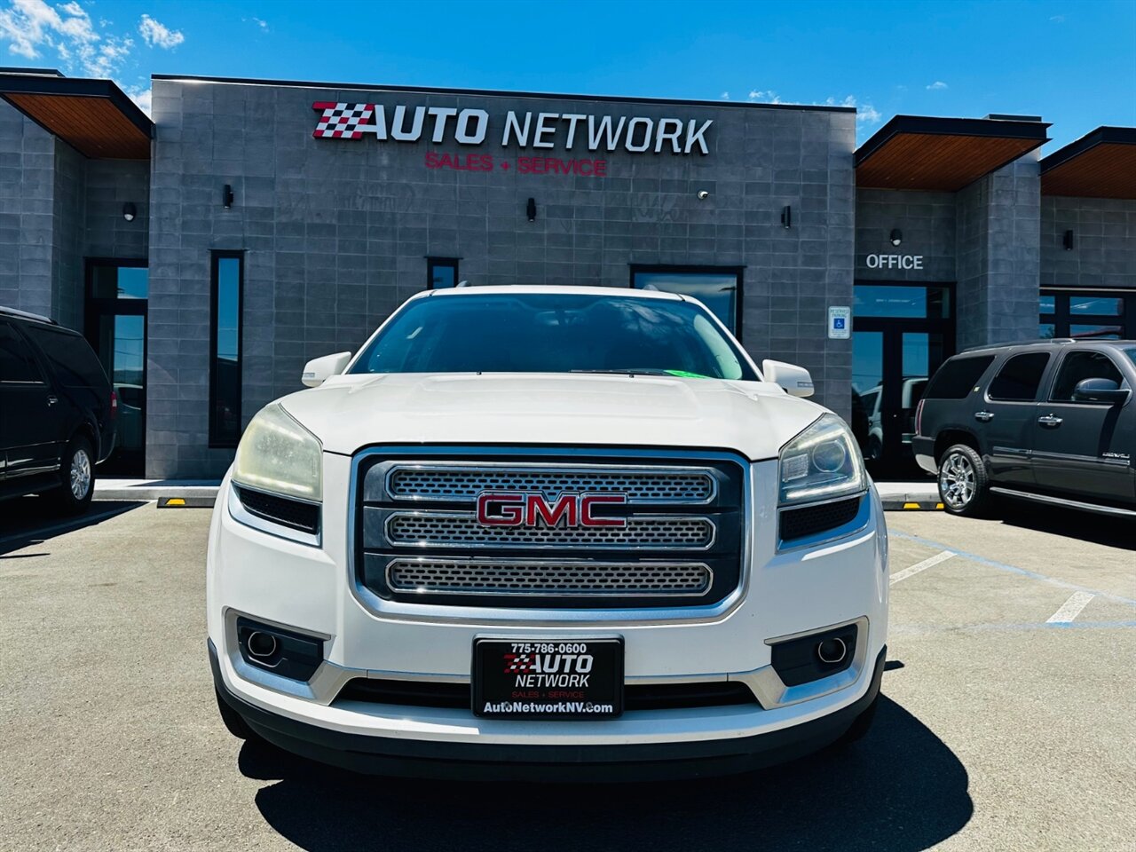 2014 GMC Acadia SLT - Photo 4 - Reno, NV 89502