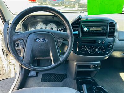 2003 Ford Escape XLS - Photo 13 - Reno, NV 89502