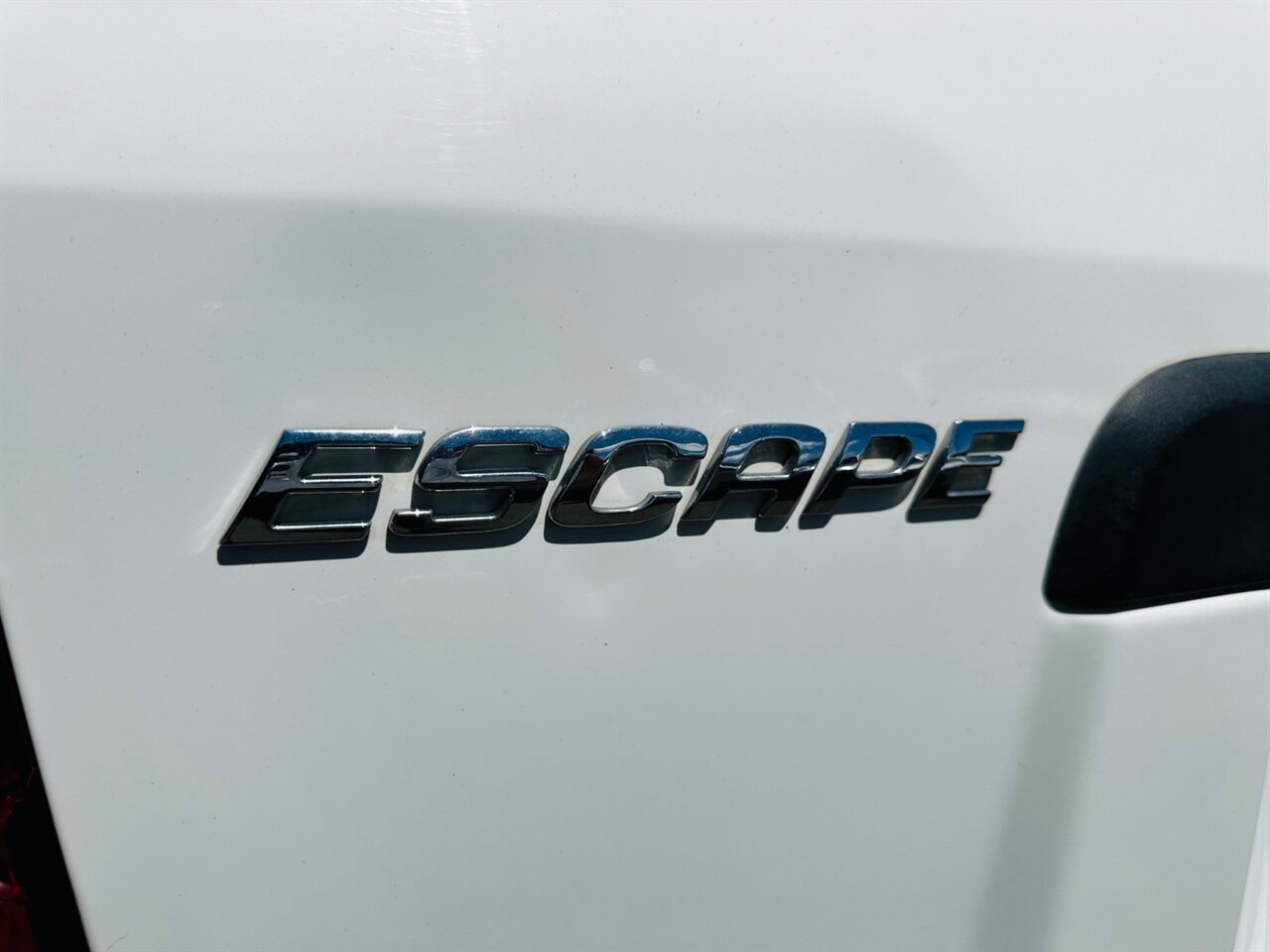 2003 Ford Escape XLS - Photo 10 - Reno, NV 89502