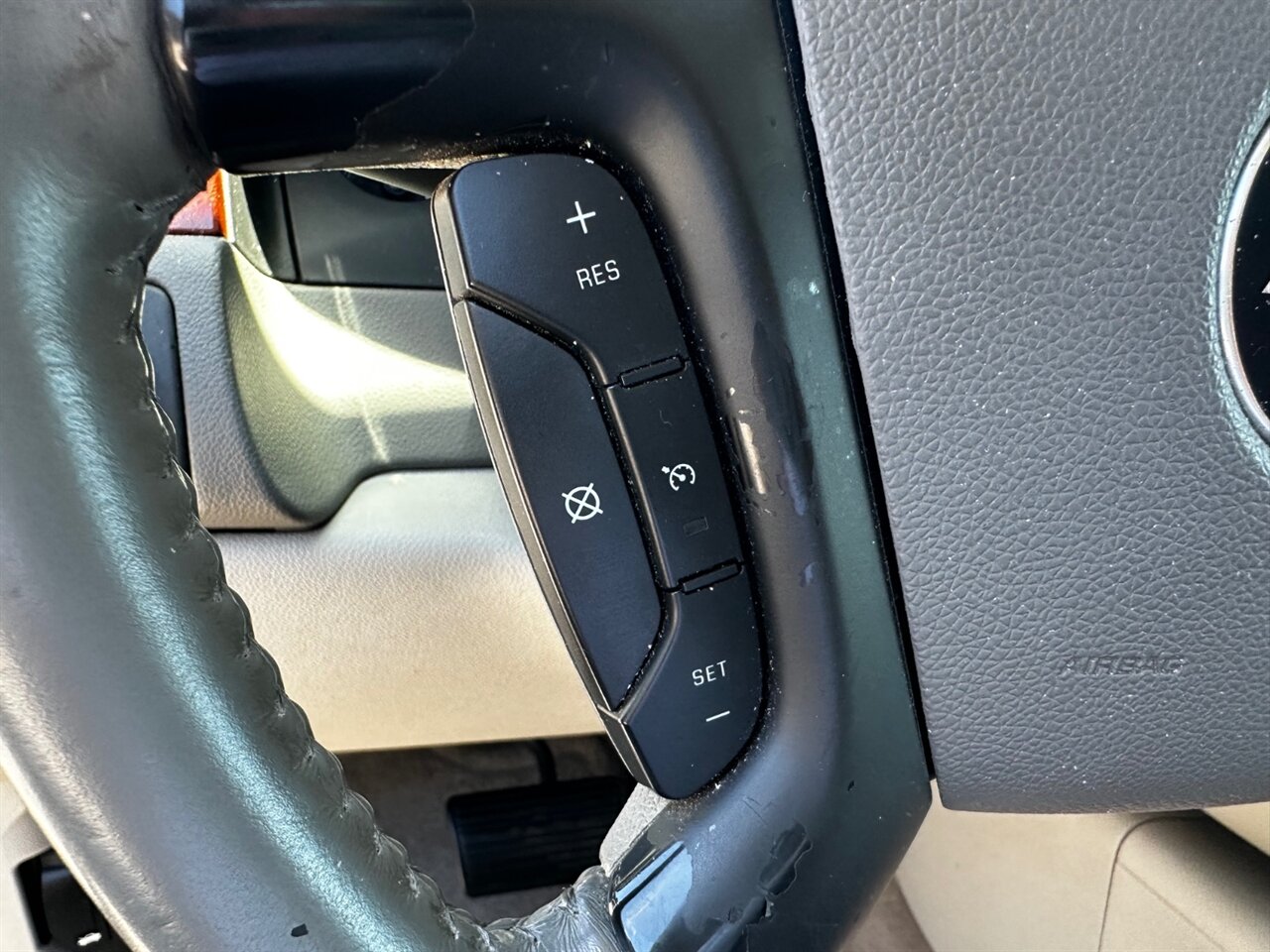 2009 Chevrolet Tahoe LT - Photo 23 - Reno, NV 89502