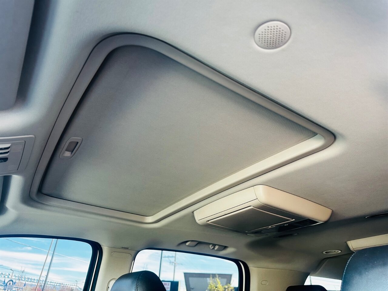 2012 Chevrolet Suburban LTZ - Photo 25 - Reno, NV 89502