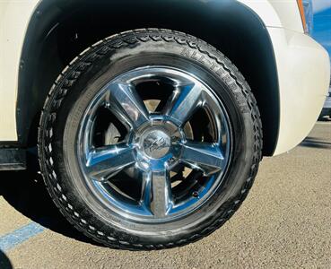 2012 Chevrolet Suburban LTZ - Photo 12 - Reno, NV 89502