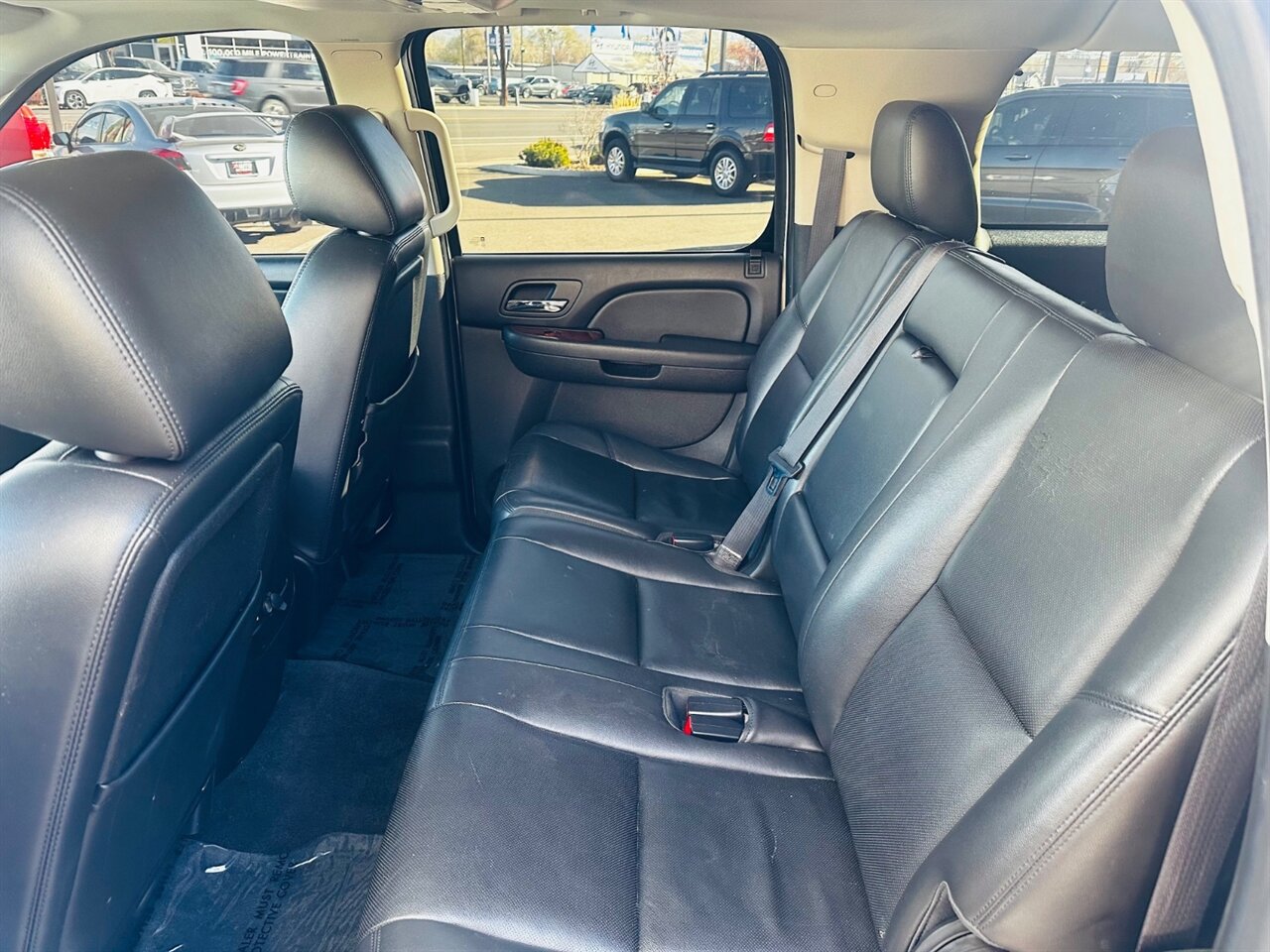 2012 Chevrolet Suburban LTZ - Photo 17 - Reno, NV 89502