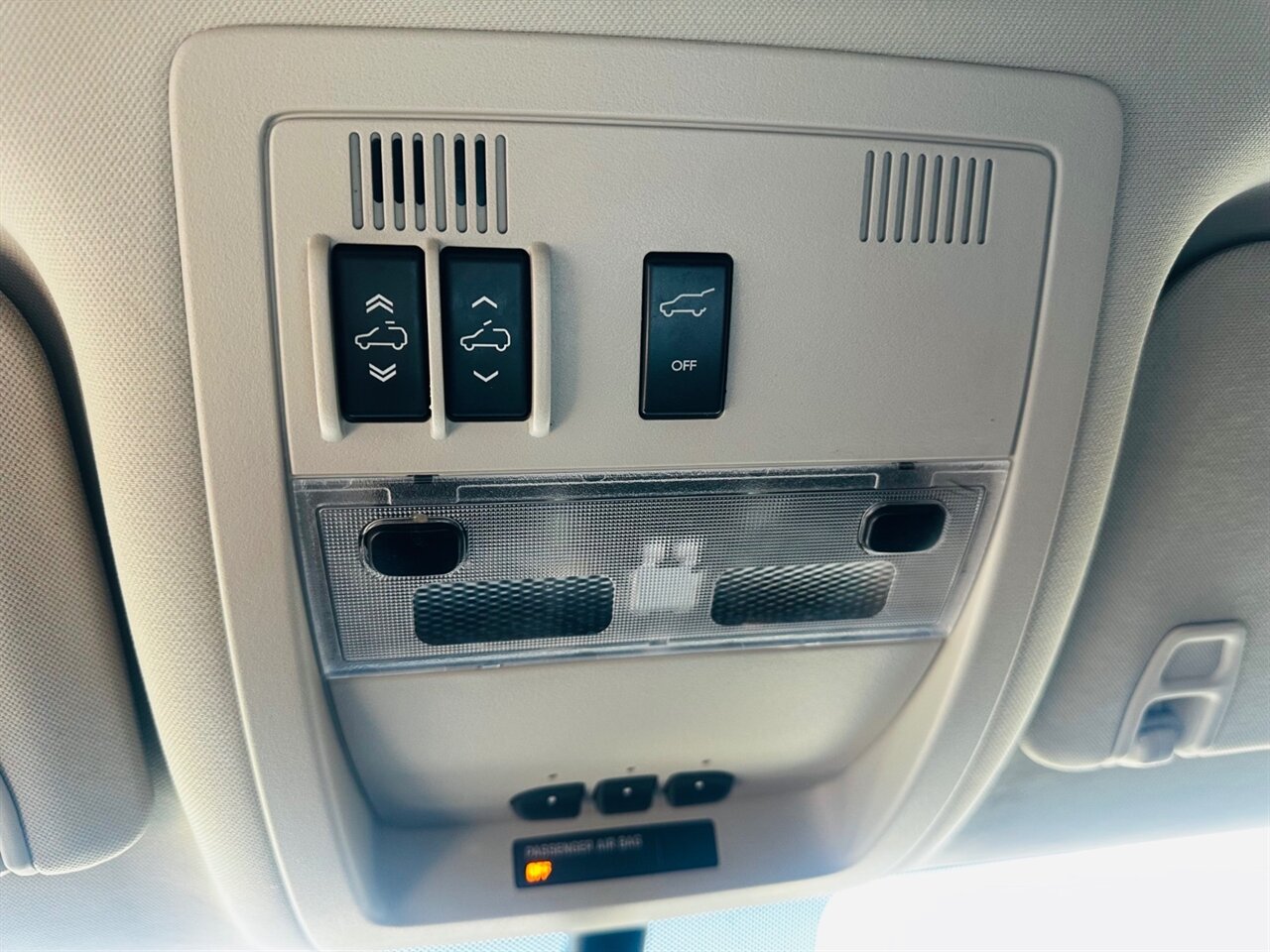 2012 Chevrolet Suburban LTZ - Photo 33 - Reno, NV 89502