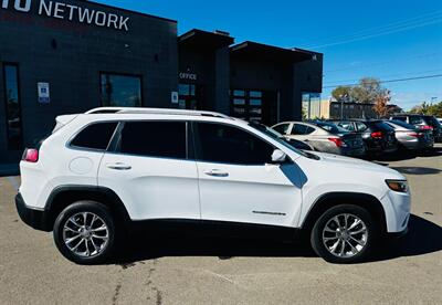 2019 Jeep Cherokee Latitude Plus   - Photo 2 - Reno, NV 89502