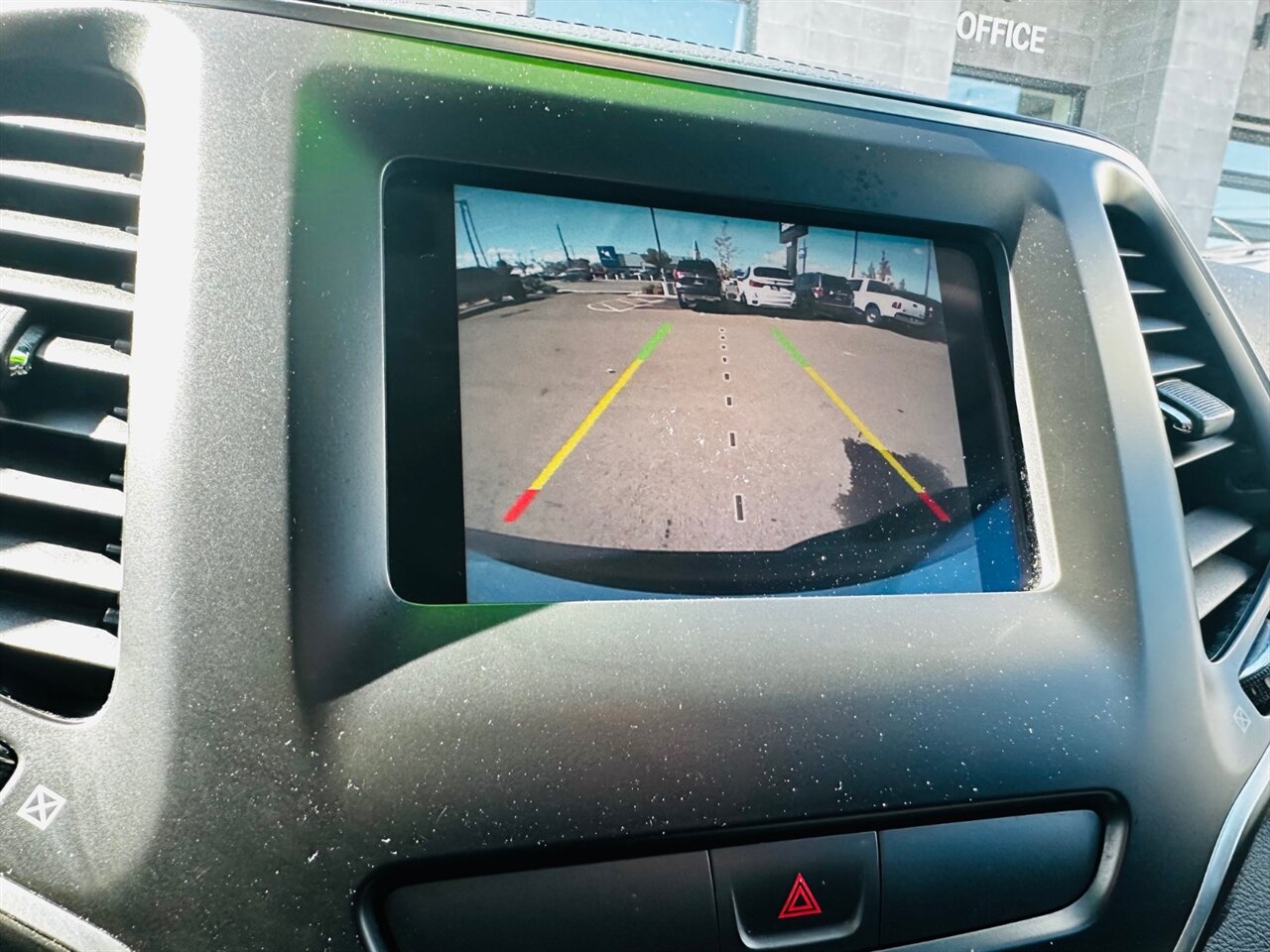 2019 Jeep Cherokee Latitude Plus   - Photo 17 - Reno, NV 89502