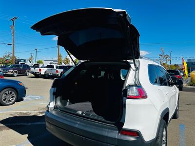 2019 Jeep Cherokee Latitude Plus   - Photo 9 - Reno, NV 89502