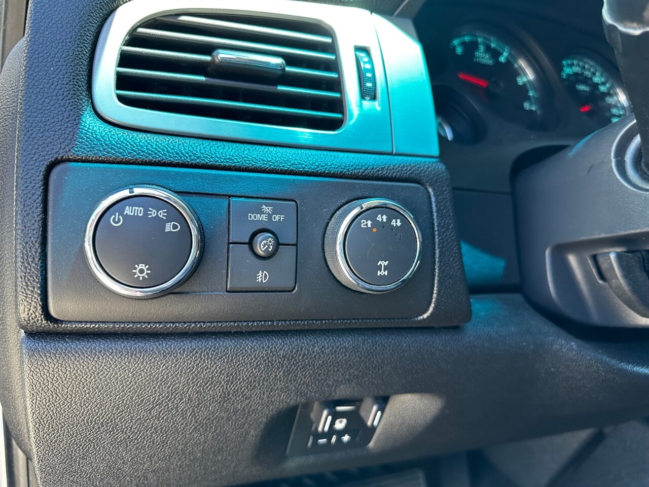 2012 Chevrolet Silverado 2500 LTZ - Photo 23 - Reno, NV 89502