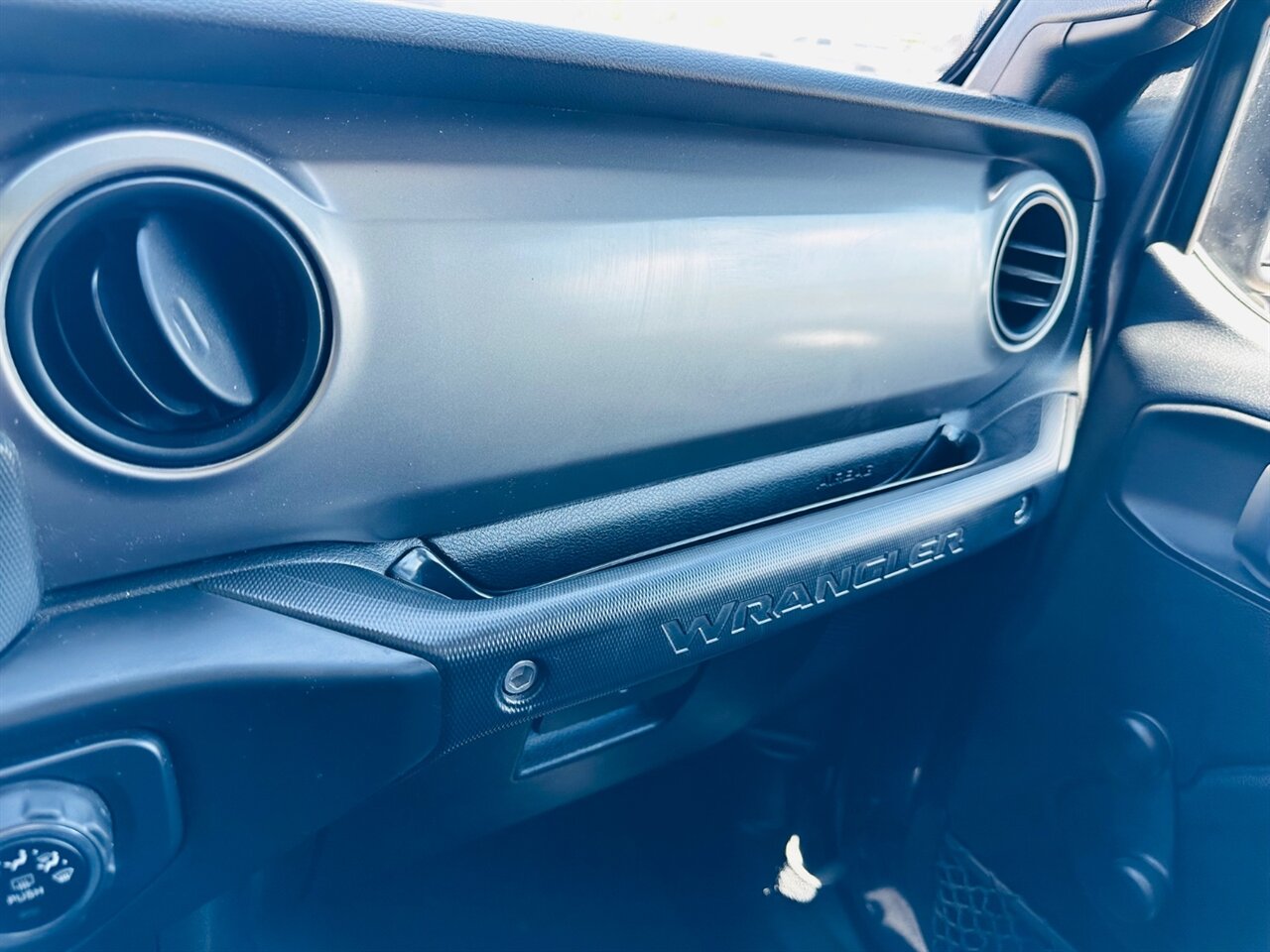 2018 Jeep Wrangler Unlimited Sport - Photo 24 - Reno, NV 89502