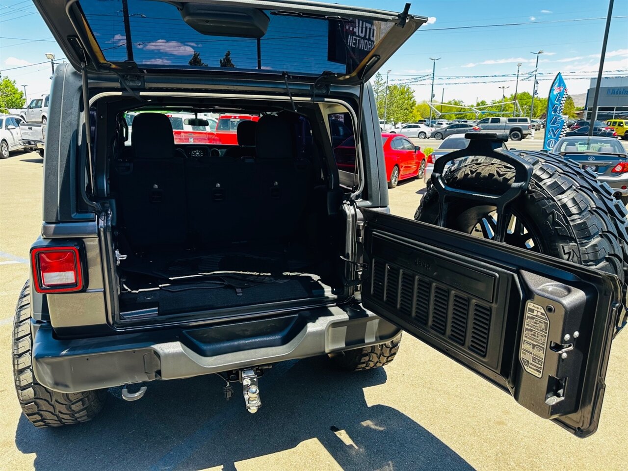 2018 Jeep Wrangler Unlimited Sport - Photo 9 - Reno, NV 89502