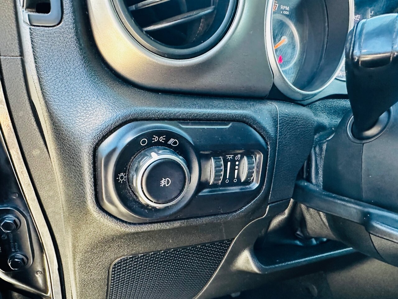 2018 Jeep Wrangler Unlimited Sport - Photo 25 - Reno, NV 89502