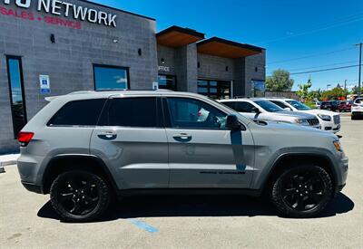2019 Jeep Grand Cherokee Laredo   - Photo 2 - Reno, NV 89502