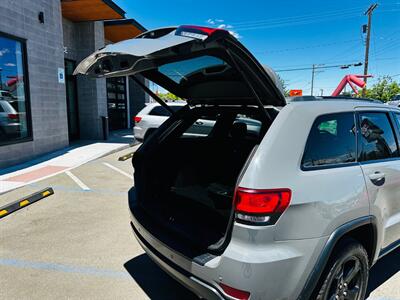 2019 Jeep Grand Cherokee Laredo   - Photo 9 - Reno, NV 89502