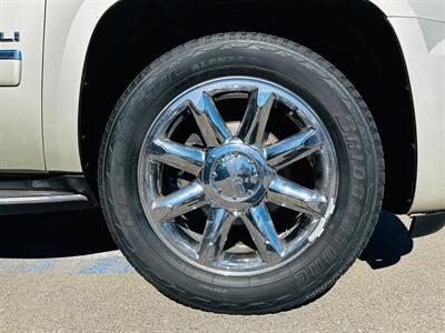 2014 GMC Yukon XL Denali   - Photo 32 - Reno, NV 89502