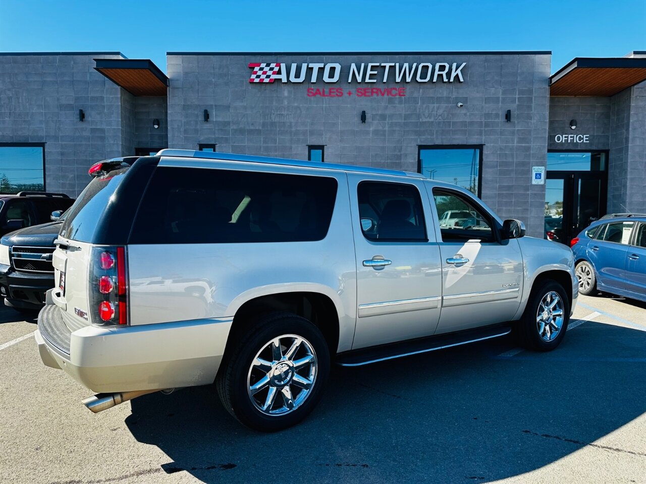 2014 GMC Yukon XL Denali   - Photo 5 - Reno, NV 89502