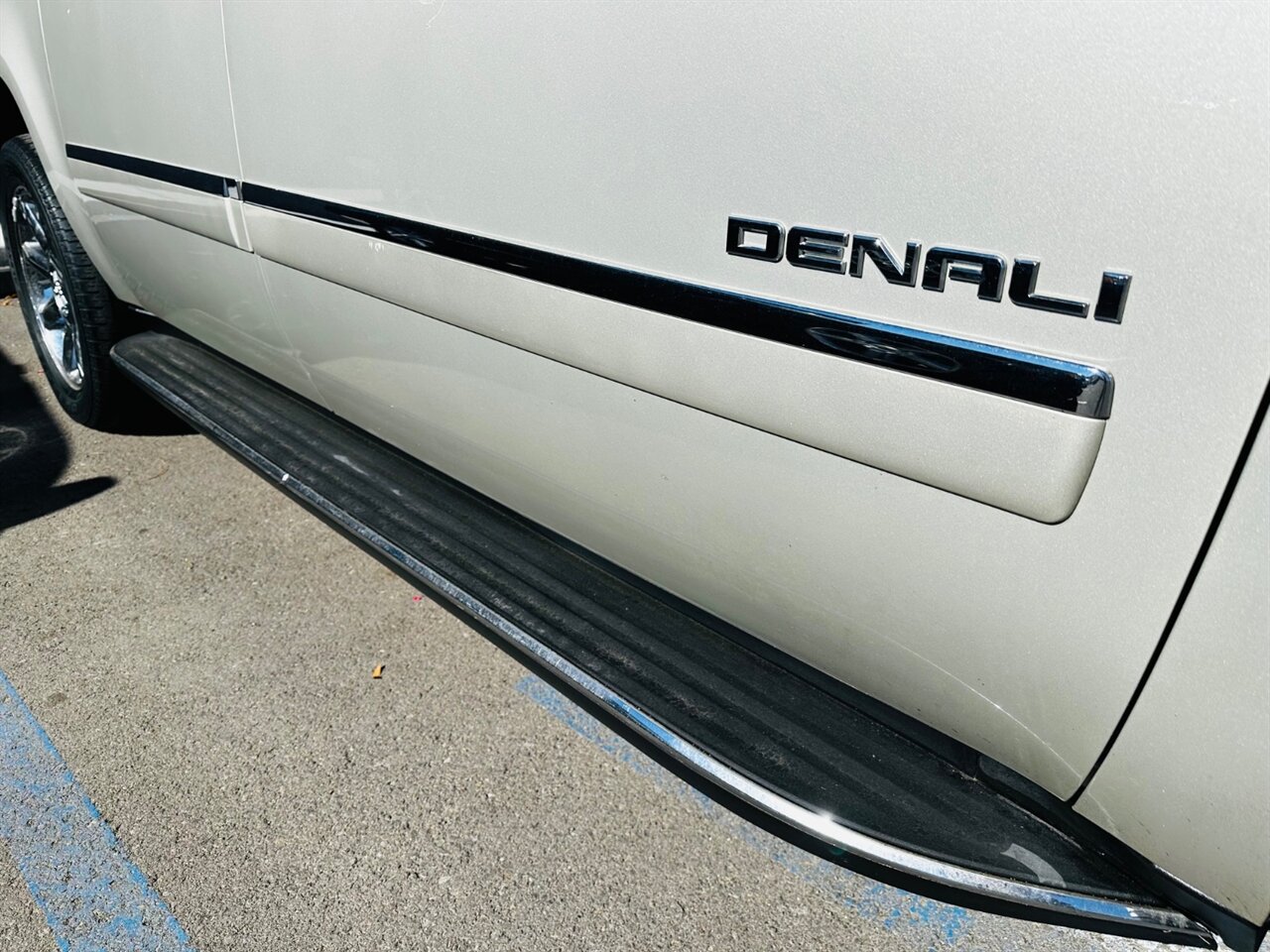 2014 GMC Yukon XL Denali   - Photo 33 - Reno, NV 89502