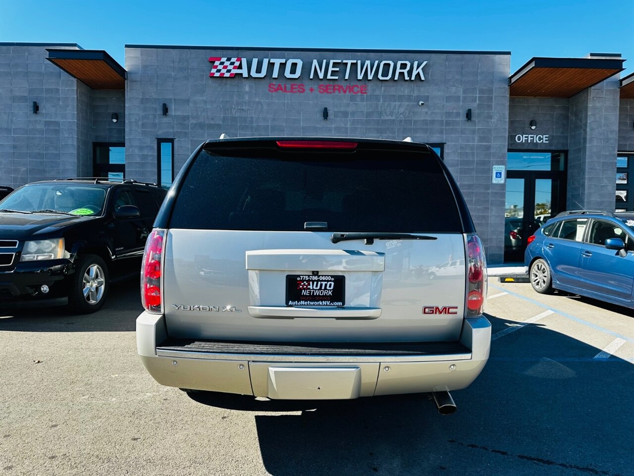 2014 GMC Yukon XL Denali   - Photo 3 - Reno, NV 89502