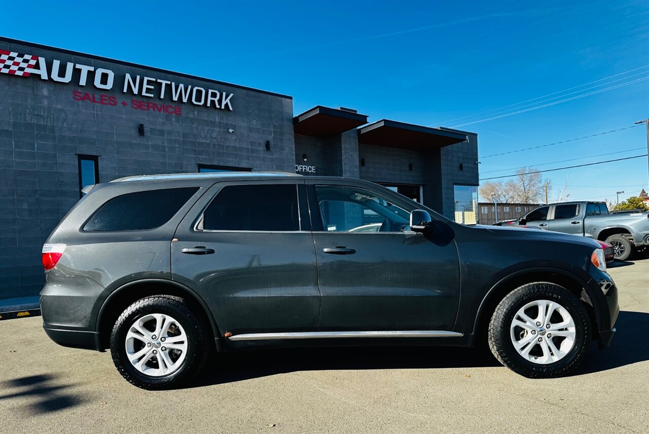 2011 Dodge Durango Crew photo 2