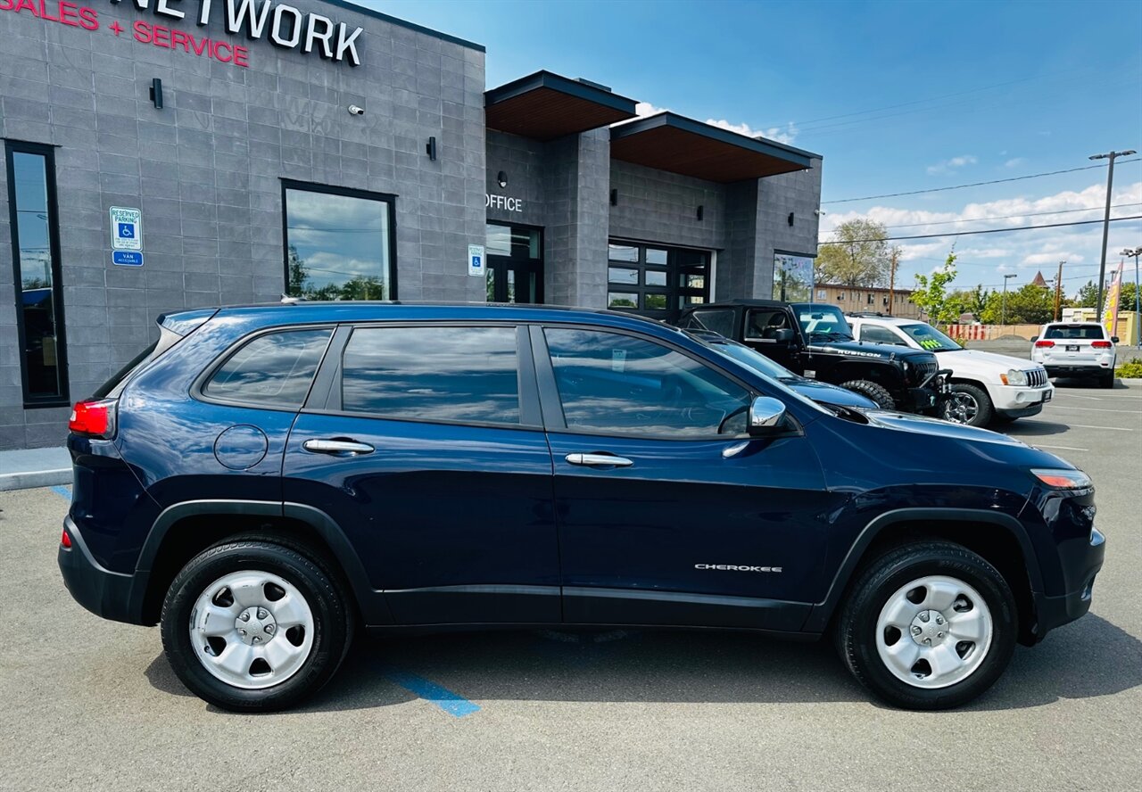 2014 Jeep Cherokee Sport - Photo 2 - Reno, NV 89502