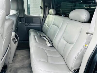 2003 GMC Sierra 3500 SLT 4dr Extended Cab - Photo 18 - Reno, NV 89502