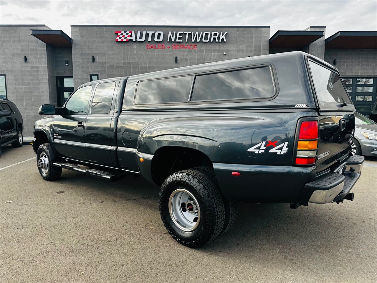 2003 GMC Sierra 3500 SLT 4dr Extended Cab - Photo 7 - Reno, NV 89502