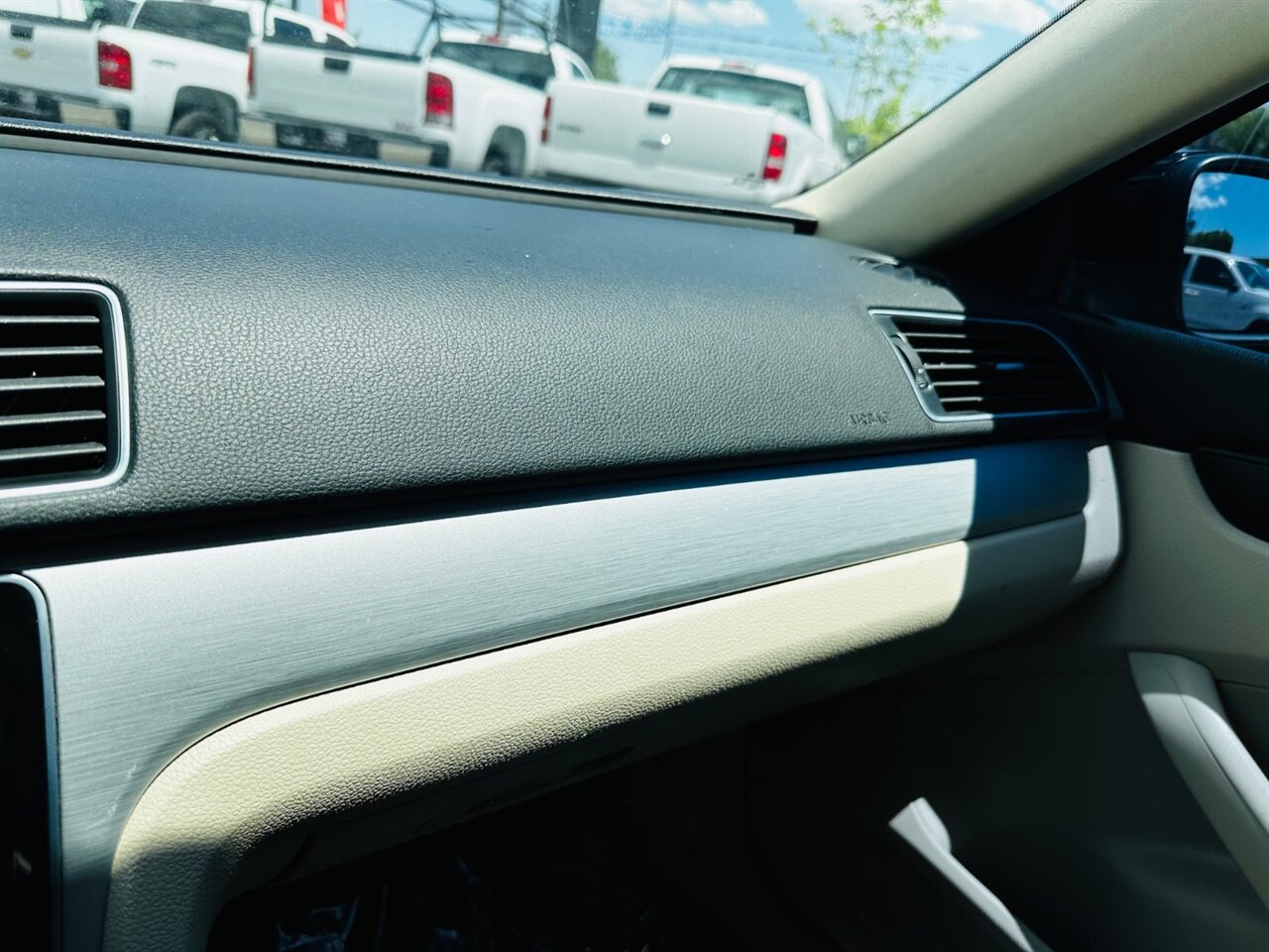 2013 Volkswagen Passat SE PZEV - Photo 21 - Reno, NV 89502