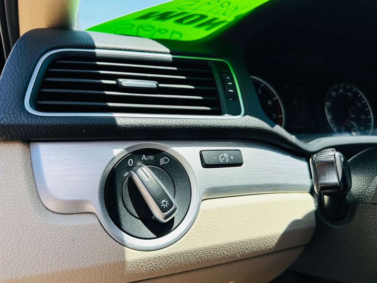 2013 Volkswagen Passat SE PZEV - Photo 20 - Reno, NV 89502