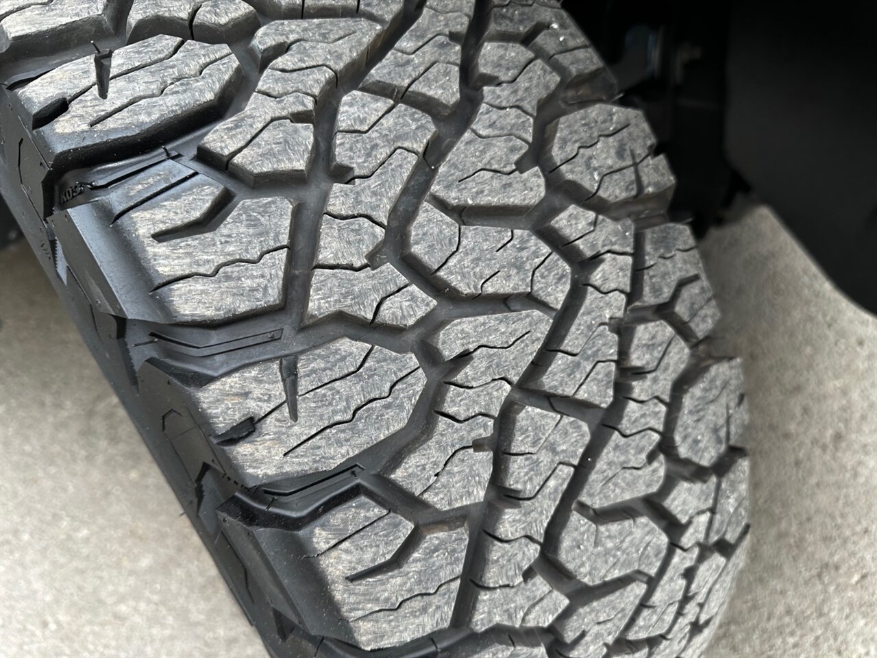 2018 Chevrolet Suburban LT - Photo 13 - Reno, NV 89502