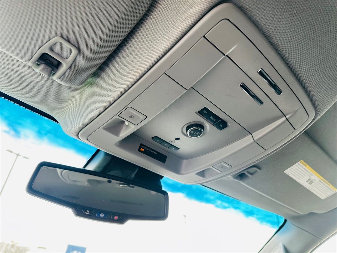 2018 Chevrolet Suburban LT - Photo 30 - Reno, NV 89502