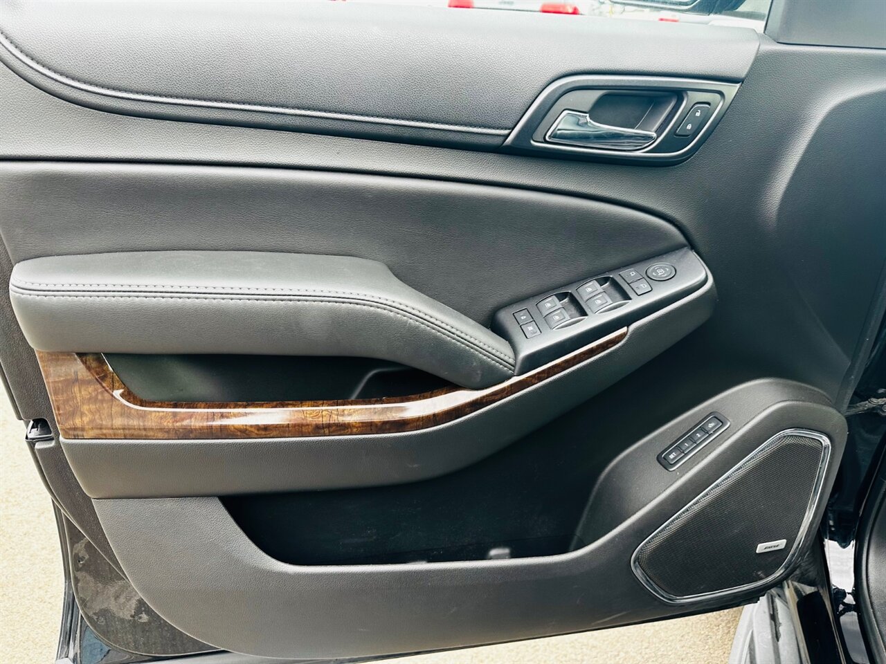 2018 Chevrolet Suburban LT - Photo 28 - Reno, NV 89502