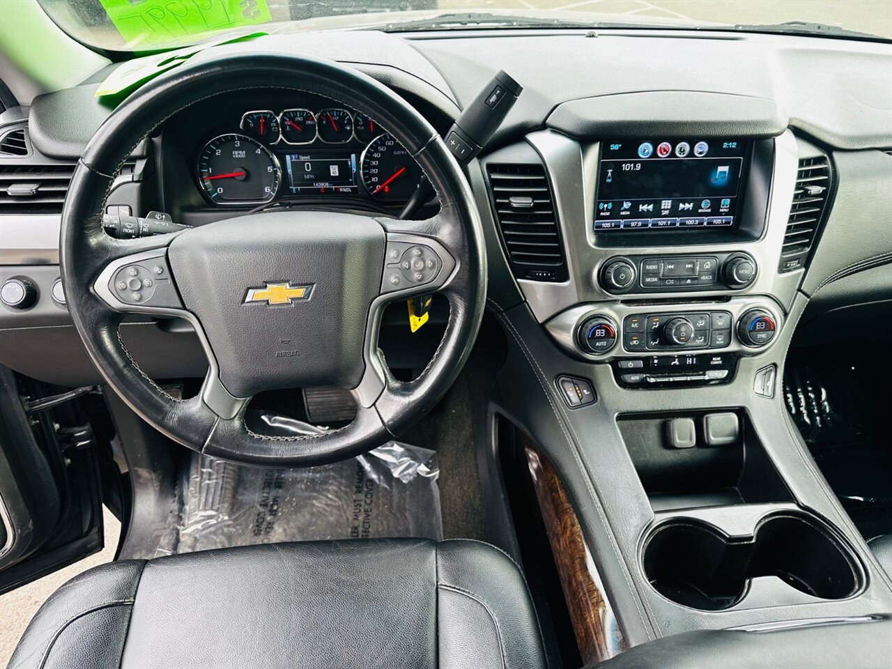 2018 Chevrolet Suburban LT - Photo 18 - Reno, NV 89502