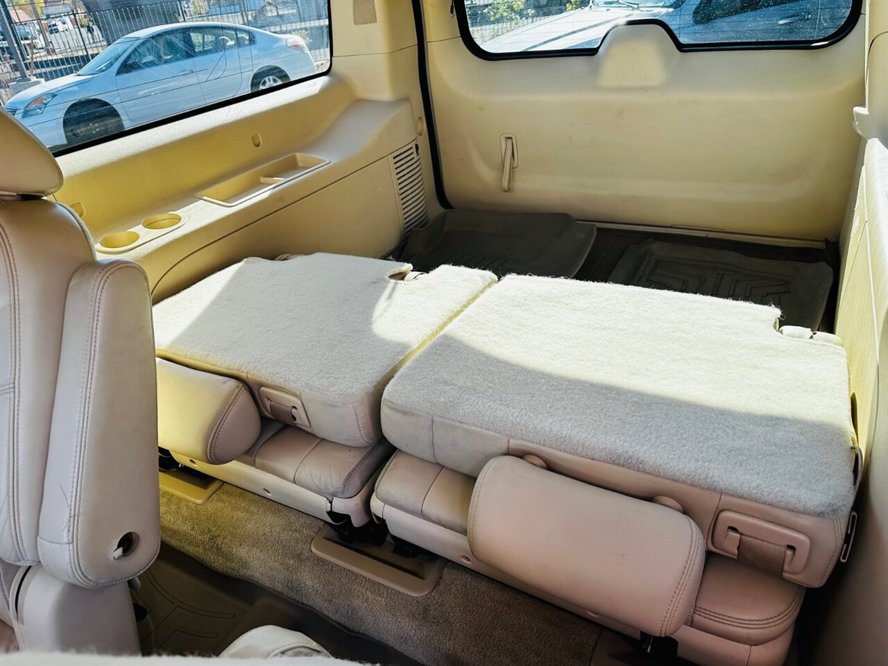 2007 Cadillac Escalade ESV Base photo 18