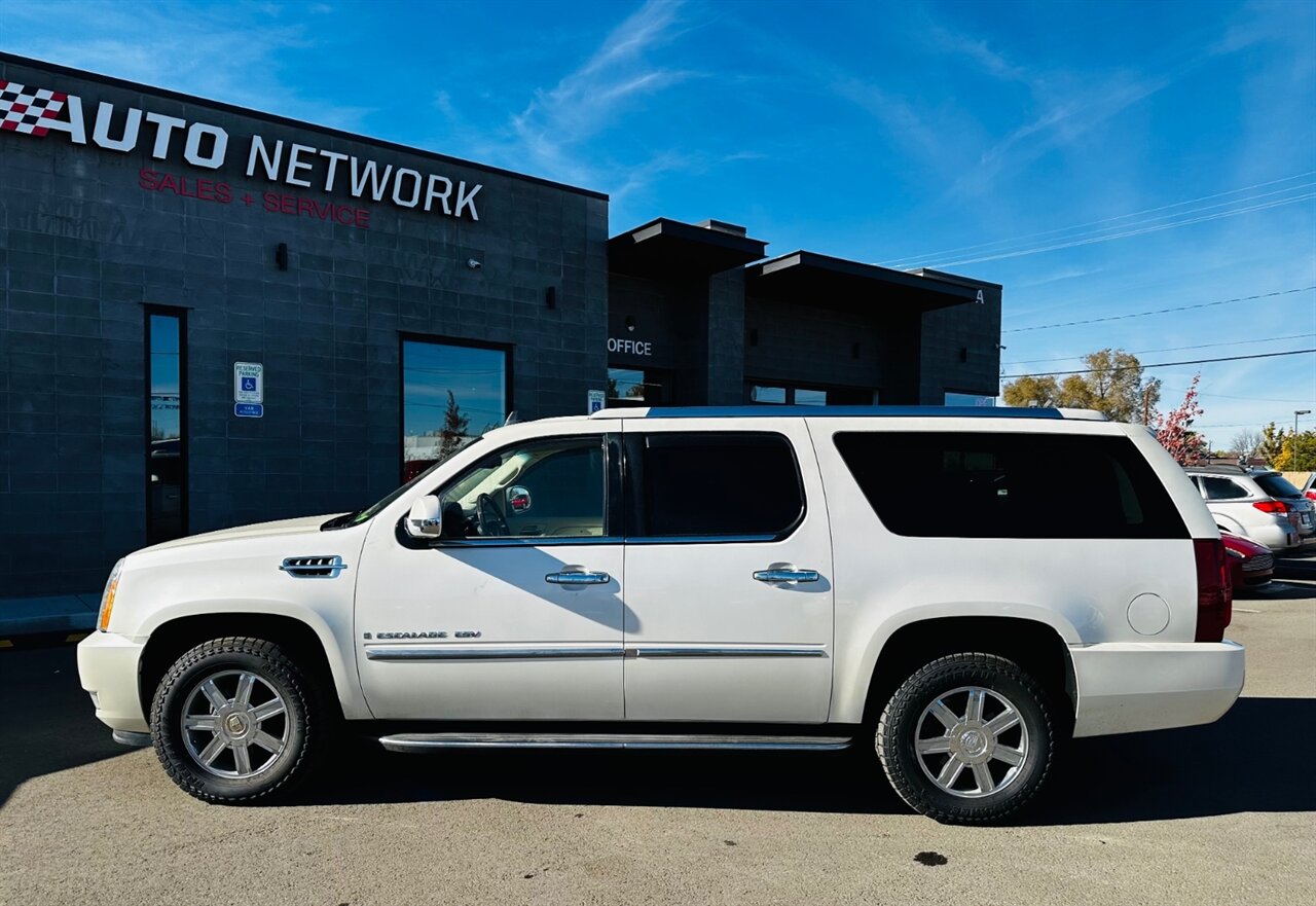 2007 Cadillac Escalade ESV Base photo 6