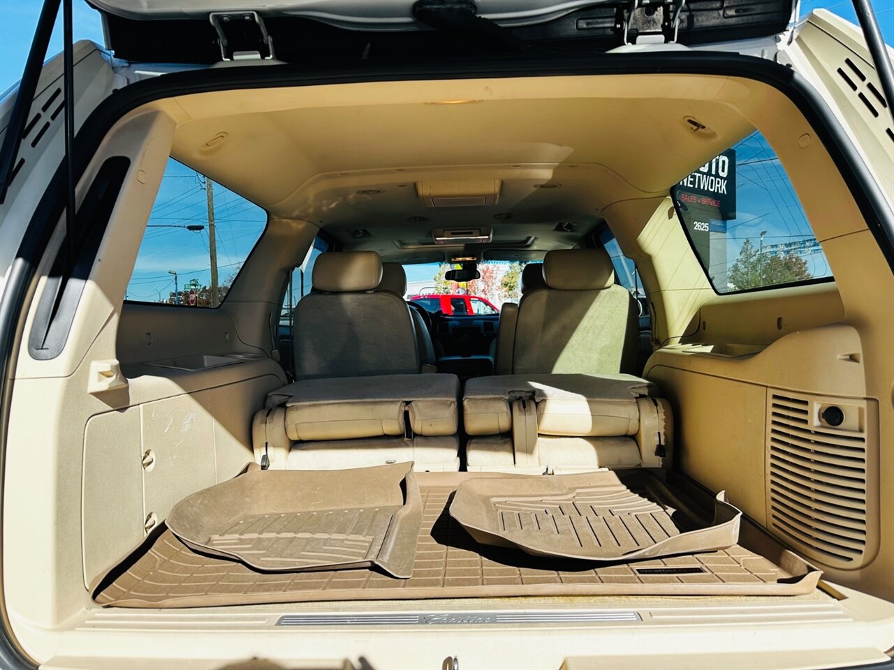 2007 Cadillac Escalade ESV Base photo 15