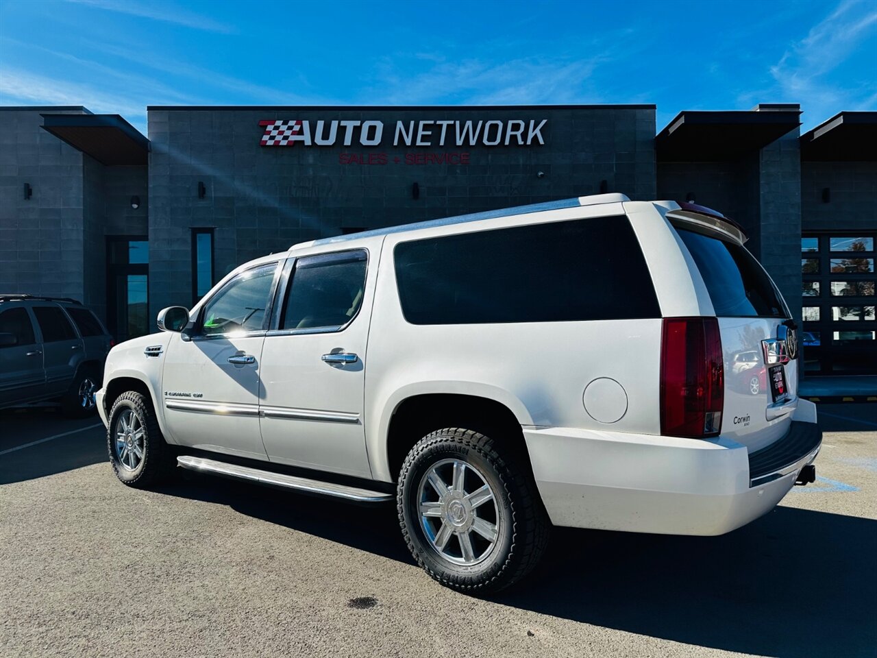 2007 Cadillac Escalade ESV Base photo 7