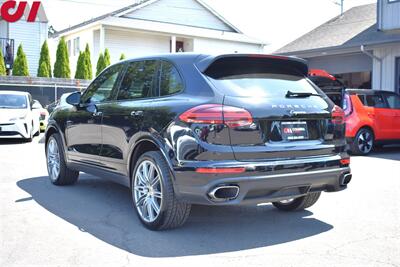 2017 Porsche Cayenne Platinum Edition  AWD 4dr SUV! Back Up Cam! Park Assist! Navigation! Bluetooth w/Voice Activation! Sport & Off-Road Modes! Heated Leather Seats! Sunroof! - Photo 2 - Portland, OR 97266