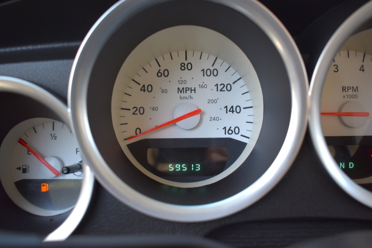 2007 Dodge Charger R/T 4dr Sedan! 5.7L HEMI V8! Rear-Wheel Drive! Sport-Tuned Suspension! Dual Exhaust! Boston Acoustics® Premium Audio! - Photo 17 - Portland, OR 97266