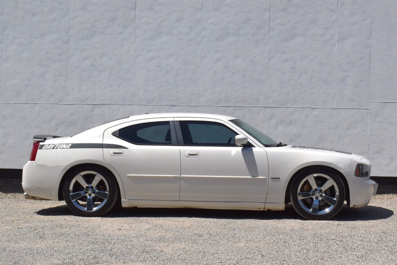 2007 Dodge Charger R/T 4dr Sedan! 5.7L HEMI V8! Rear-Wheel Drive! Sport-Tuned Suspension! Dual Exhaust! Boston Acoustics® Premium Audio! - Photo 6 - Portland, OR 97266