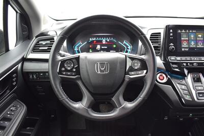 2023 Honda Odyssey Touring Minivan  4dr FWD! Power Sliding Doors! Rear Entertainment! Honda Sensing! Adaptive Cruise Control! Blind Spot Monitoring! Heated Leather Seats! Backup Camera! - Photo 15 - Portland, OR 97266