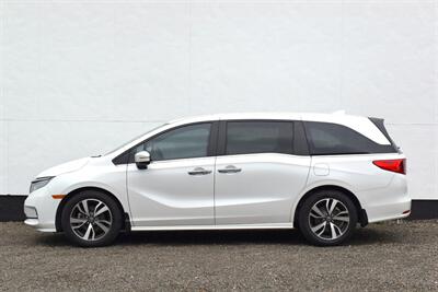 2023 Honda Odyssey Touring Minivan  4dr FWD! Power Sliding Doors! Rear Entertainment! Honda Sensing! Adaptive Cruise Control! Blind Spot Monitoring! Heated Leather Seats! Backup Camera! - Photo 9 - Portland, OR 97266