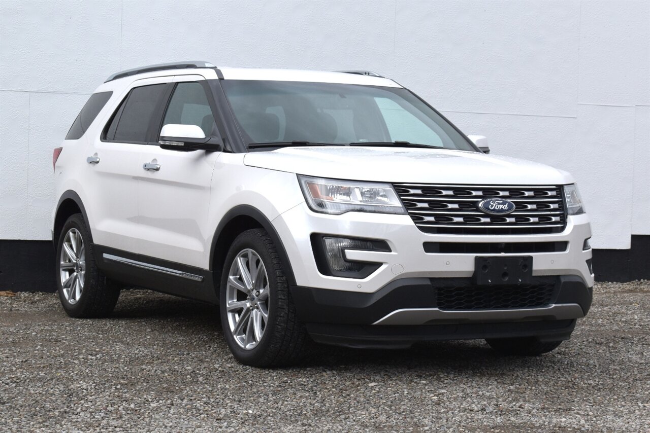 2016 Ford Explorer Limited  AWD 4dr SUV! Terrain Management System! Stability Control! Adaptive Cruise Control! Lane Keeping System! Blind Spot Monitoring! Rear Cross Traffic Alert! Backup Camera! Heated & Ventilated Seats! - Photo 1 - Portland, OR 97266