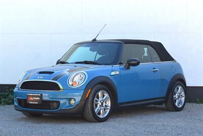 2013 MINI Convertible Cooper S 2dr! Sport-tuned suspension! Drive Mode Select! Cruise Control! Full Leather Seats! Heated front seats! Bluetooth Connectivity! - Photo 11 - Portland, OR 97266