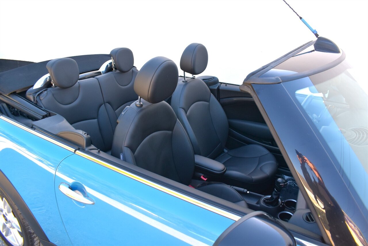 2013 MINI Convertible Cooper S 2dr! Sport-tuned suspension! Drive Mode Select! Cruise Control! Full Leather Seats! Heated front seats! Bluetooth Connectivity! - Photo 28 - Portland, OR 97266