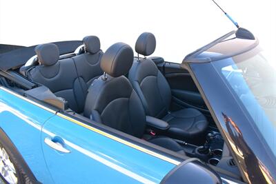 2013 MINI Convertible Cooper S 2dr! Sport-tuned suspension! Drive Mode Select! Cruise Control! Full Leather Seats! Heated front seats! Bluetooth Connectivity! - Photo 28 - Portland, OR 97266